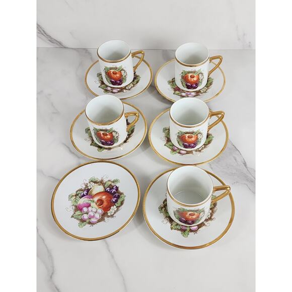 Andrea by Sadek Teacup & Saucers Fruit Design Porcelain Gold Trim Japan x11 Vtg - Picture 2 of 15